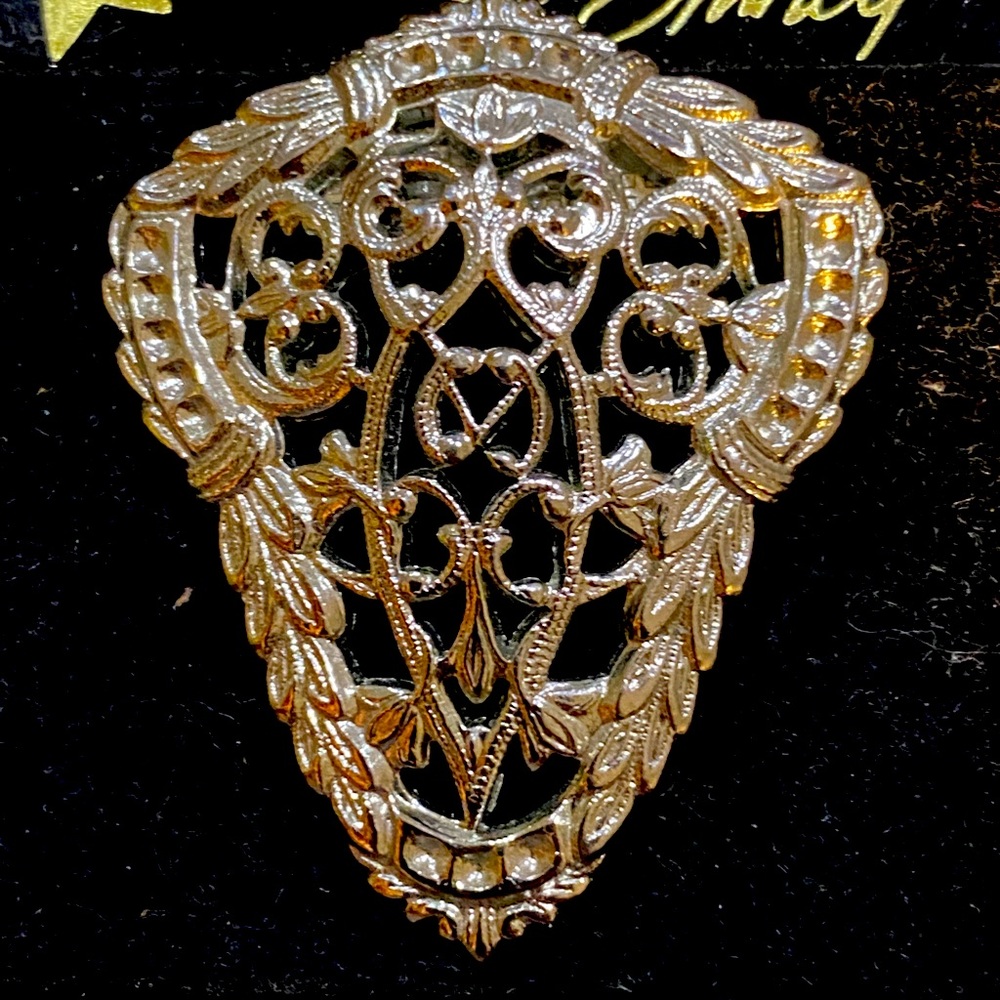 NWT Silver tone brooch/scarf pin